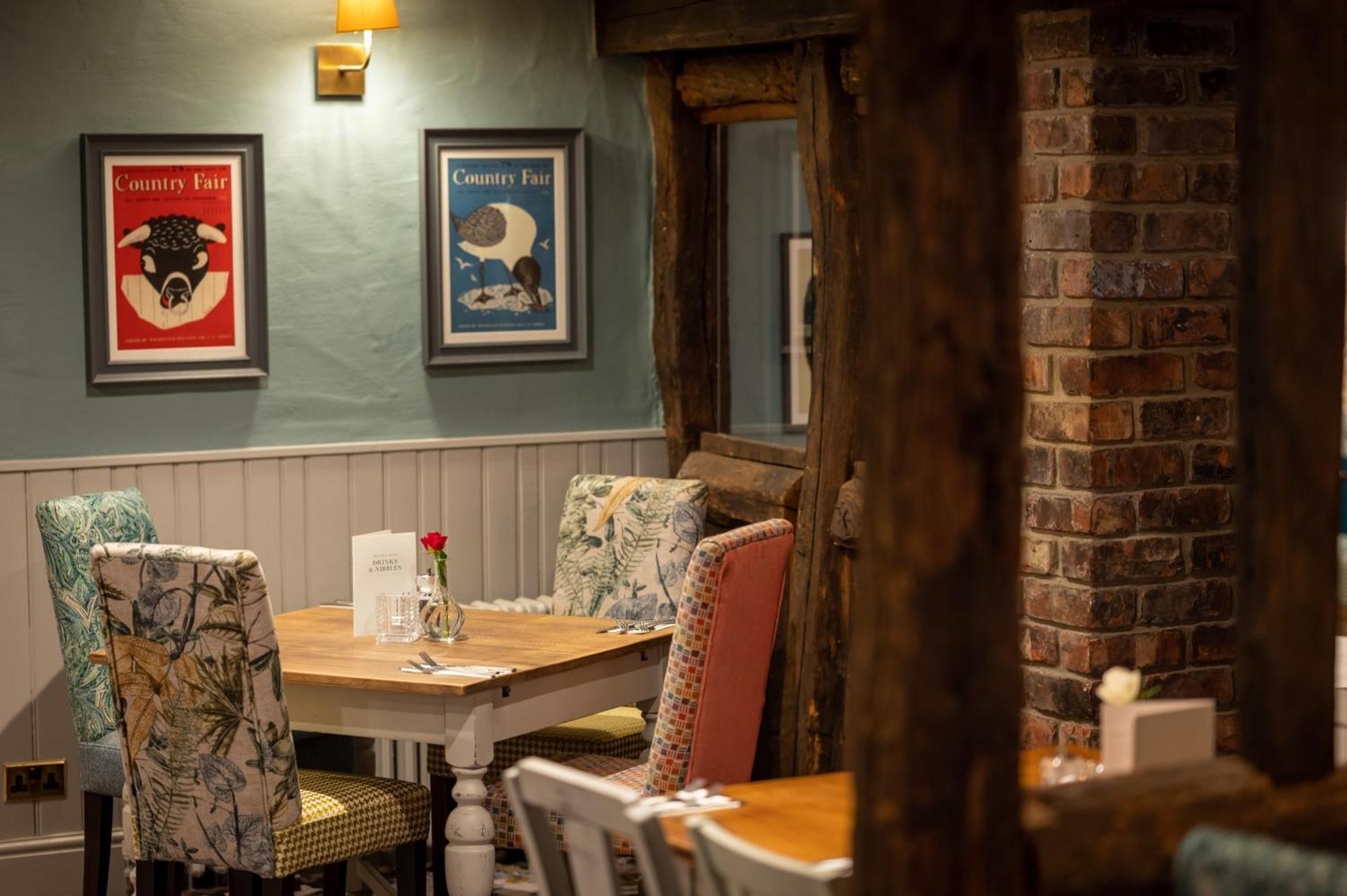 Berkshire Arms By Chef & Brewer Collection Hotel Midgham Exterior photo