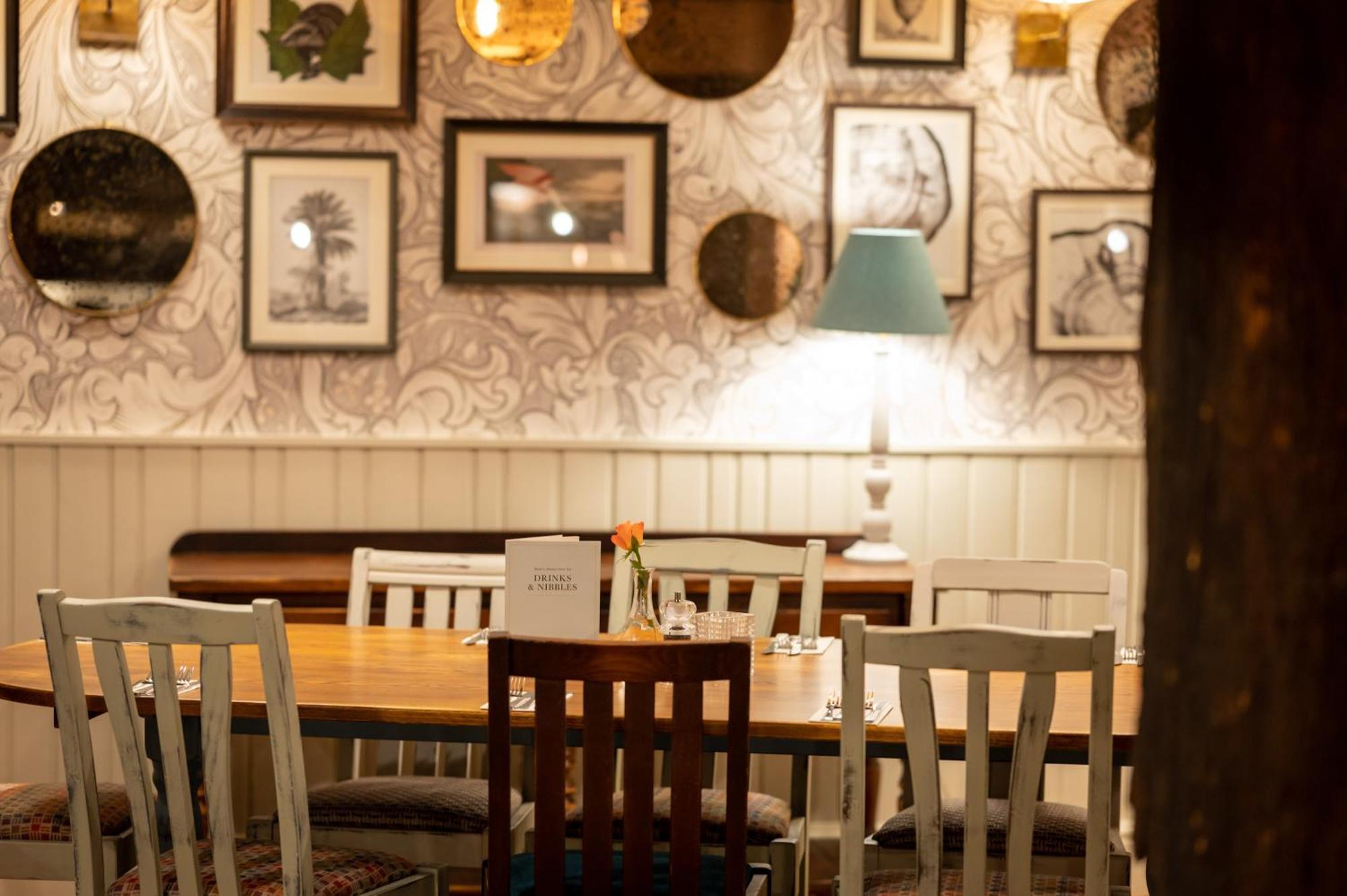 Berkshire Arms By Chef & Brewer Collection Hotel Midgham Exterior photo