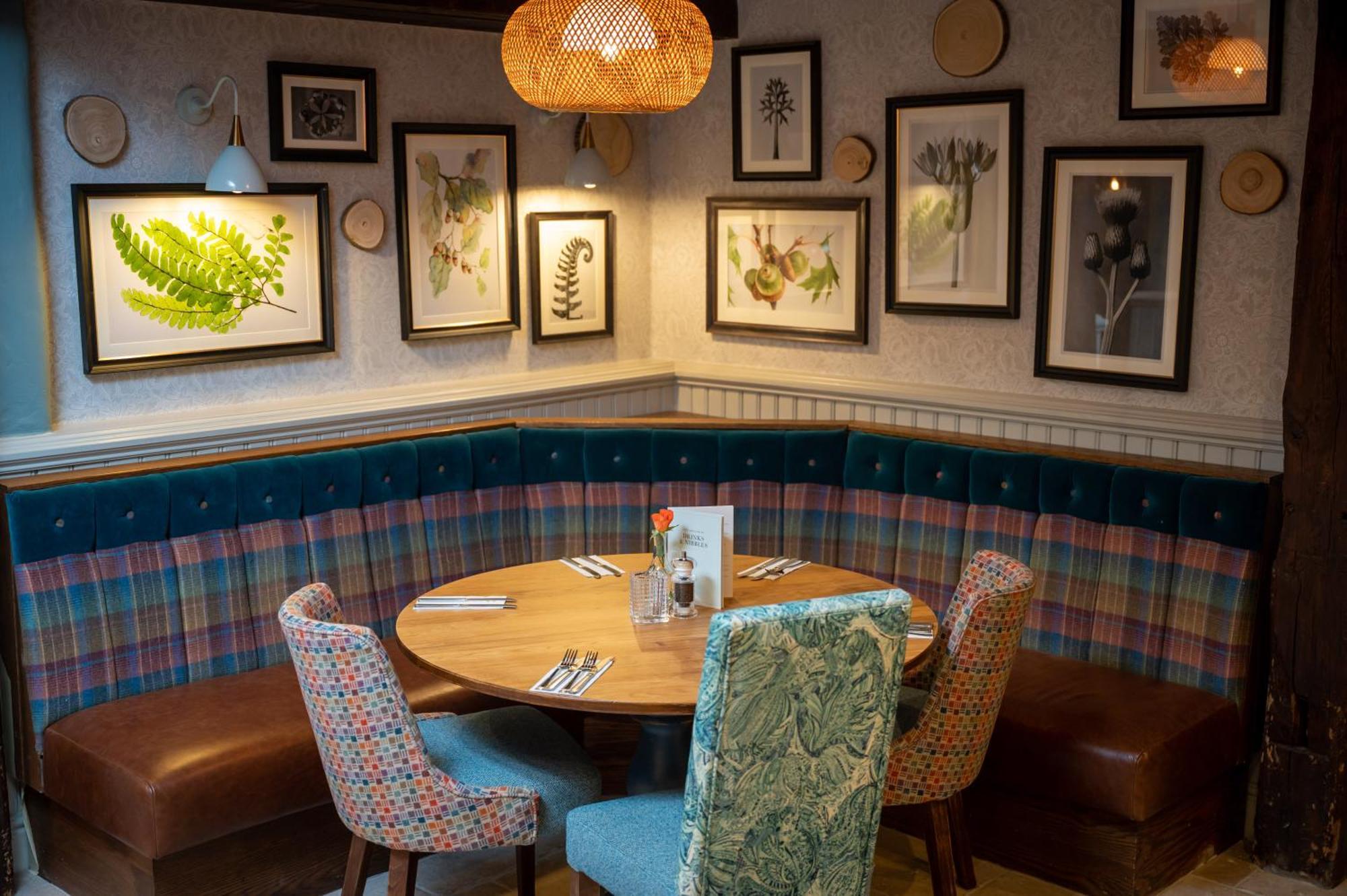 Berkshire Arms By Chef & Brewer Collection Hotel Midgham Exterior photo